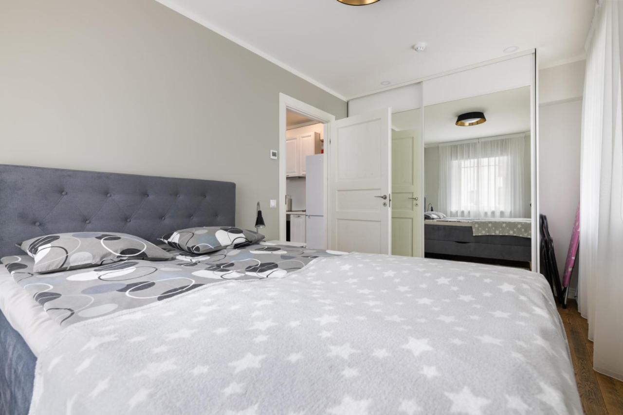 Brand New, Cozy And Quiet 1 Bedroom Apartment, Free Parking Талин Екстериор снимка