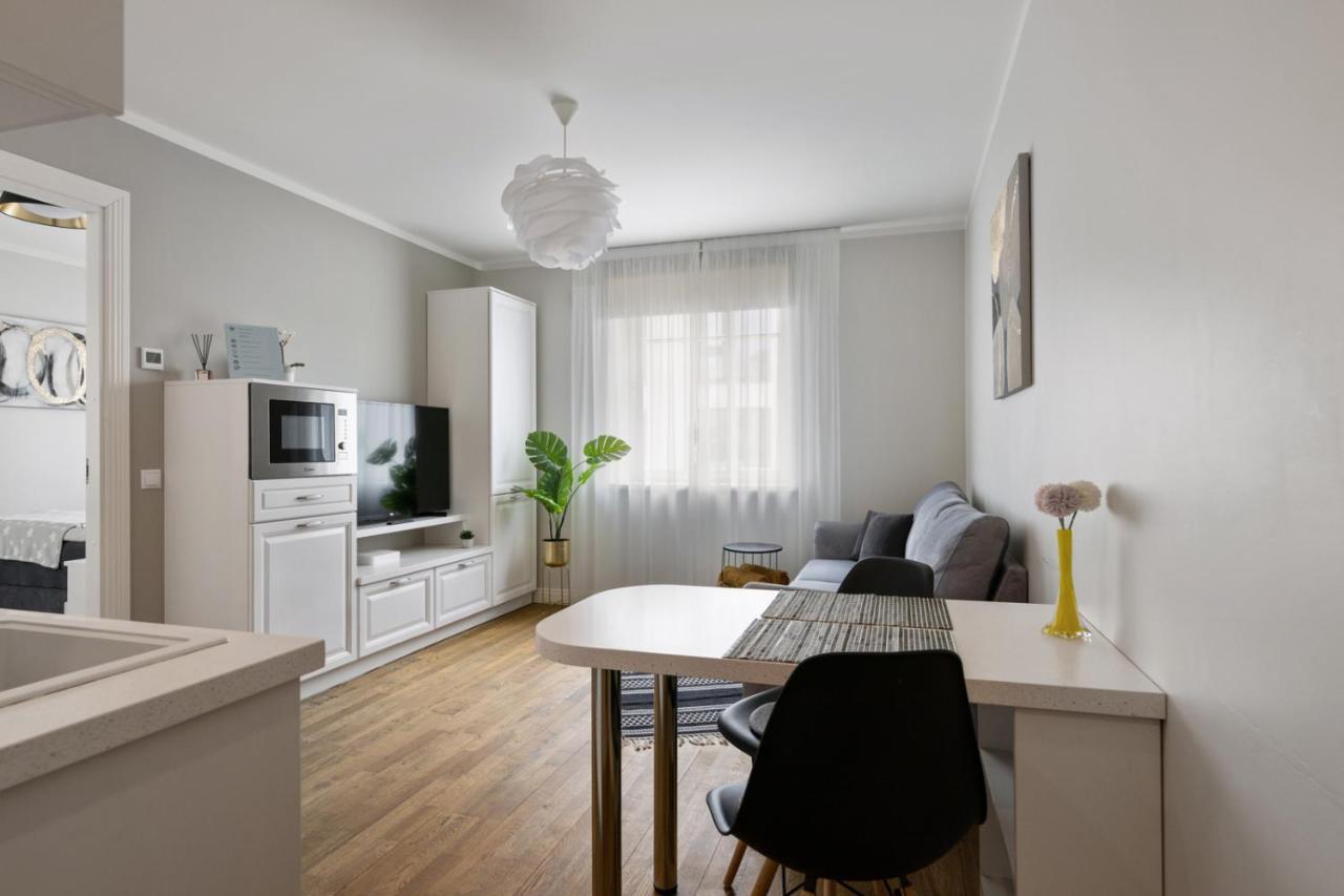 Brand New, Cozy And Quiet 1 Bedroom Apartment, Free Parking Талин Екстериор снимка